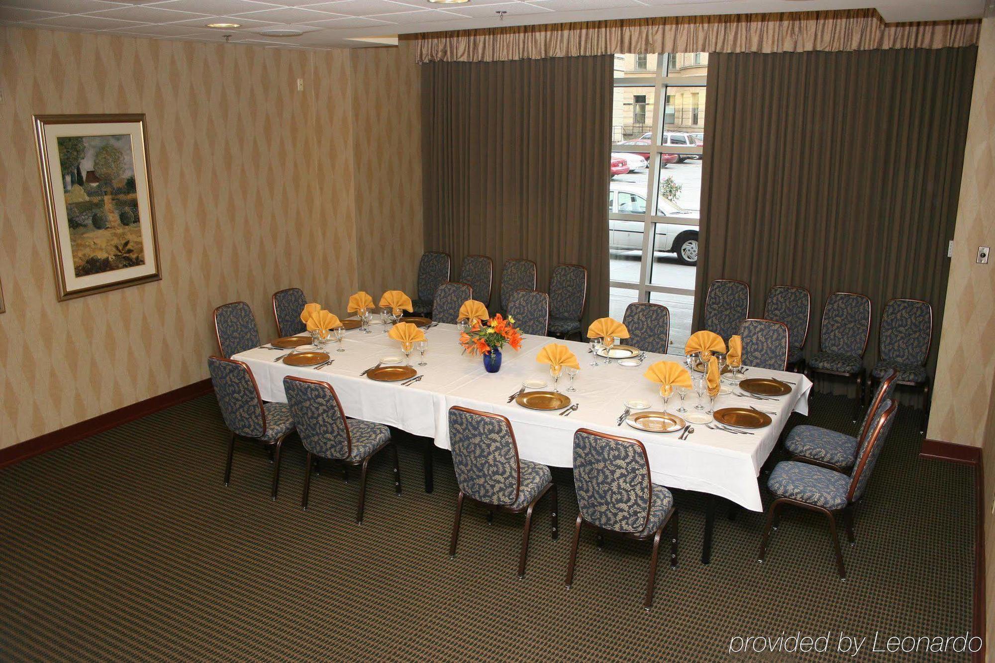Wyndham Garden Downtown Hotel