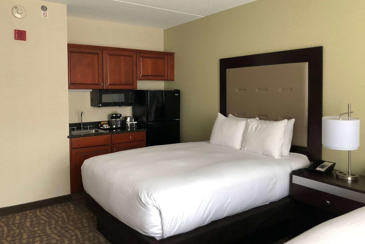 Wyndham Garden Downtown Hotel 3*