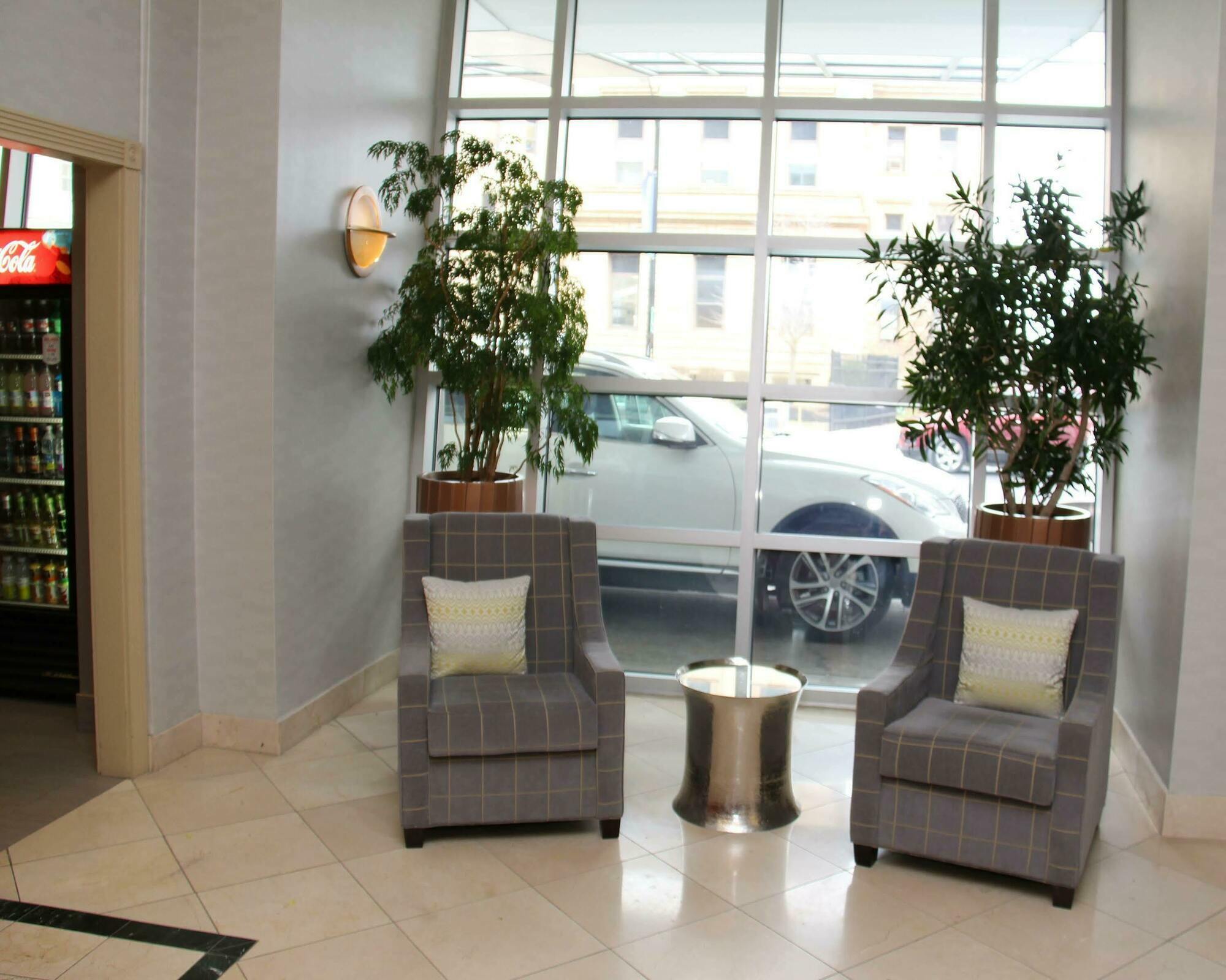 Wyndham Garden Downtown Hotel